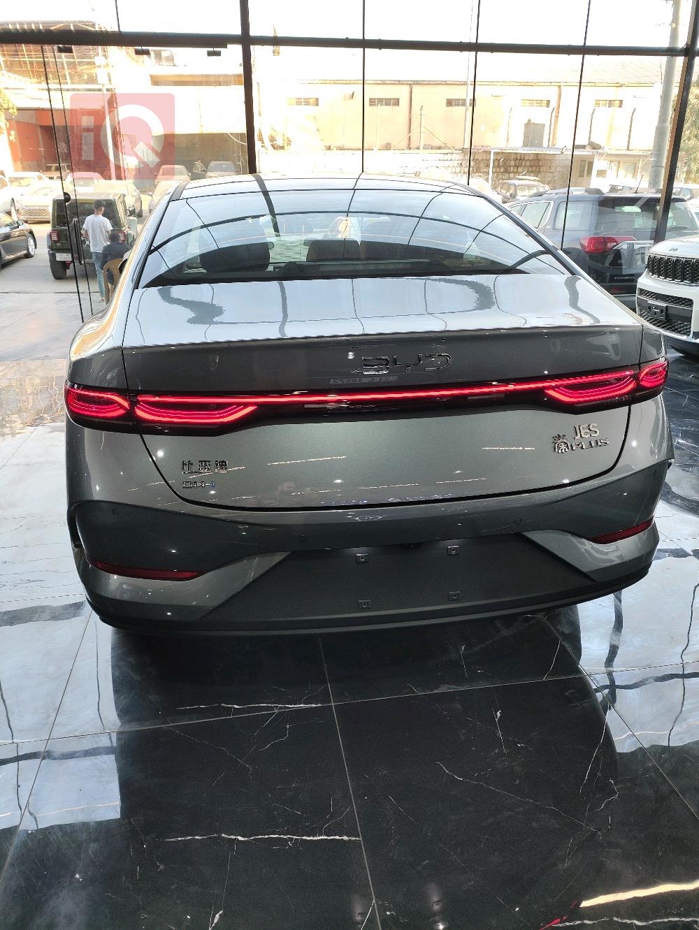 بی وای دی Qin Plus